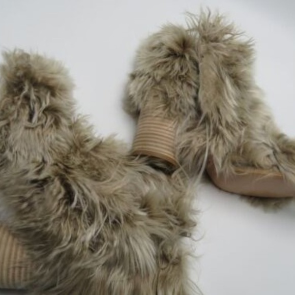 MAISON MARGIELA Alpaca Wood-Heel 80mm Bootie - Picture 8 of 8